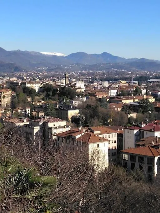 Solemahouse - The Bright Attic Apartment Bergamo Italy